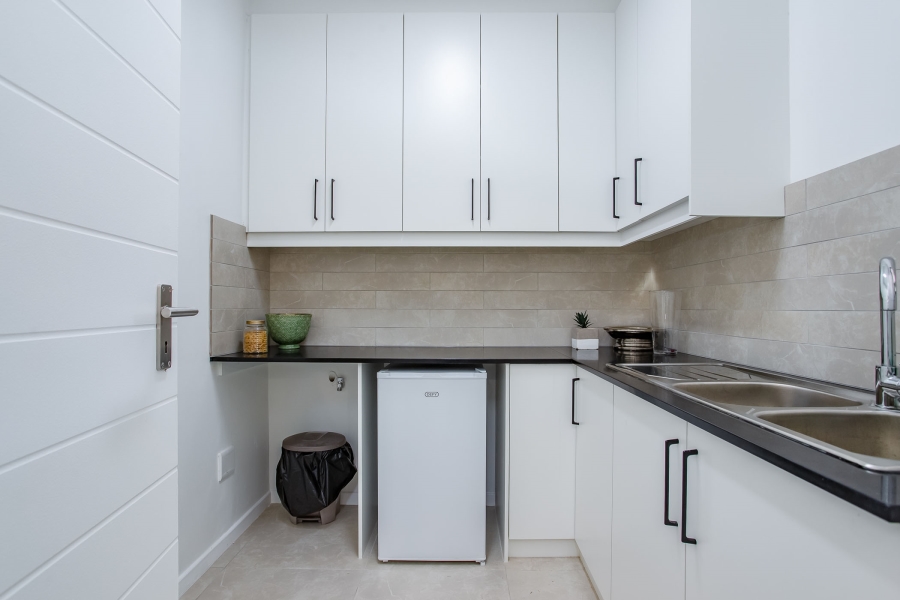 3 Bedroom Property for Sale in Honeydew Country Estate Western Cape